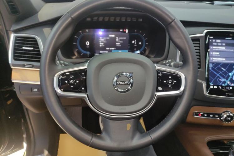 Used Volvo XC90 2024 B5 SmartDrive Luxury Edition 5 Seats Steering Wheel