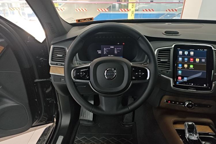 Used Volvo XC90 2024 B5 SmartDrive Luxury Edition 7-Seater Steering Wheel