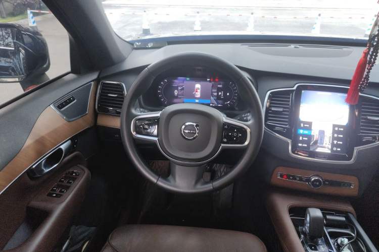 Used Volvo XC90 2024 B6 Zhiyi Luxury 7-Seater Steering Wheel