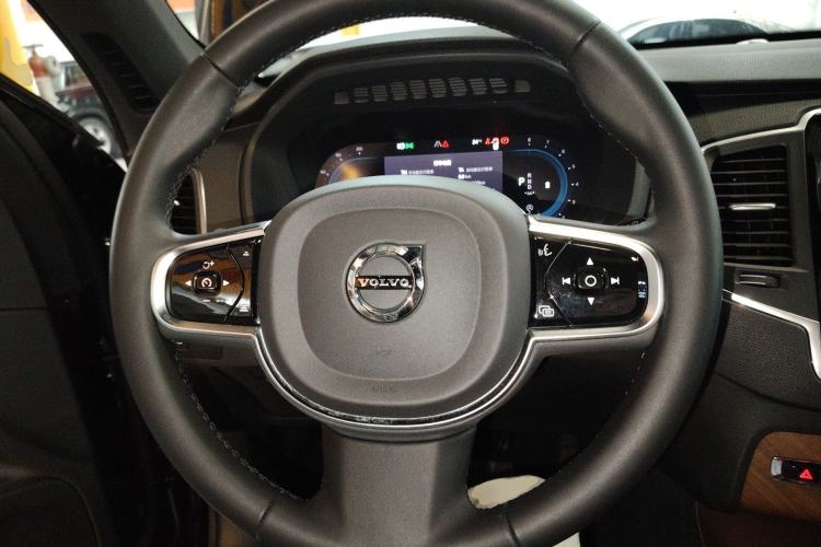 Used Volvo XC90 2024 B5 SmartDrive Luxury Edition 7-Seater Steering Wheel