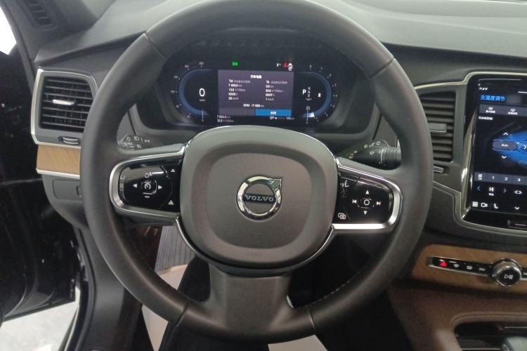 Used Volvo XC90 2024 B5 SmartDrive Luxury Edition 5 Seats Steering Wheel