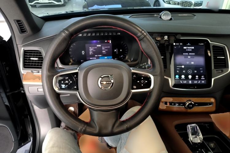 Used Volvo XC90 2024 B5 SmartDrive Luxury Edition 7-Seater Steering Wheel
