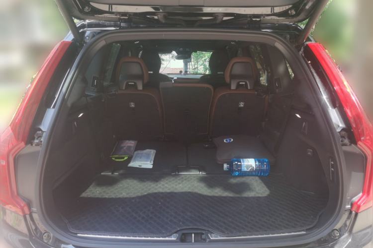 Used Volvo XC90 2024 B6 Zhiya Luxury 7-Seater Trunk