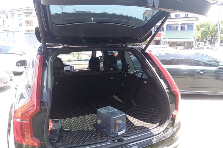 Used Volvo XC90 2024 B6 Zhiyi Luxury 7-Seater Trunk