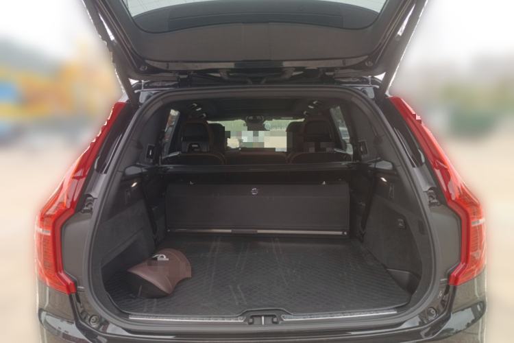 Used Volvo XC90 2024 B6 Zhiyi Luxury 7-Seater Trunk