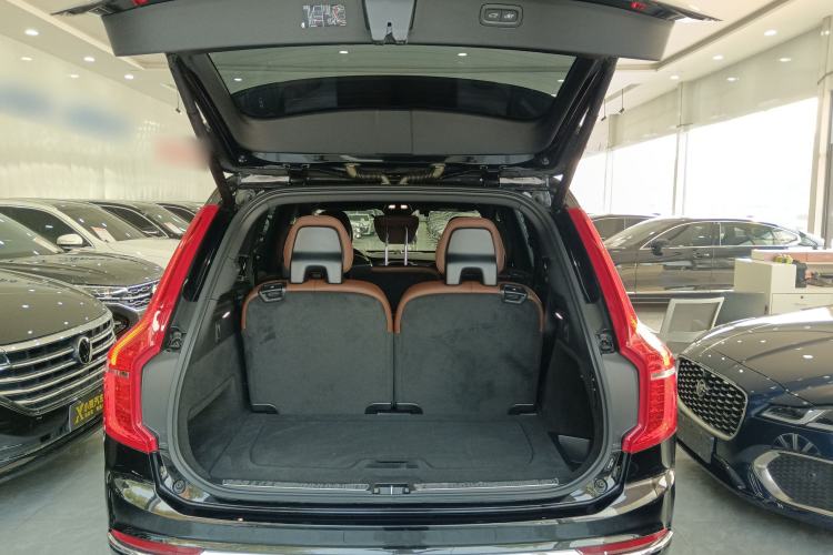 Used Volvo XC90 2024 B6 Zhiya Luxury 7-Seater Trunk