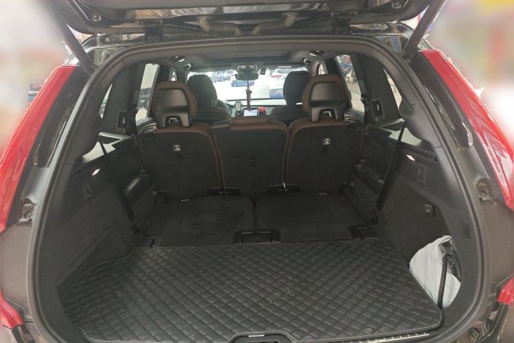 Used Volvo XC90 2024 B6 Zhiyi Luxury 7-Seater Trunk