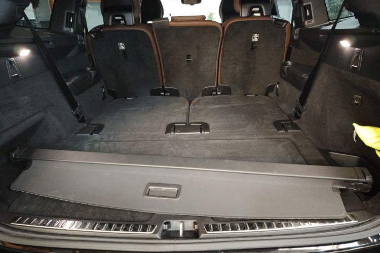 Used Volvo XC90 2024 B5 SmartDrive Luxury Edition 7-Seater Trunk