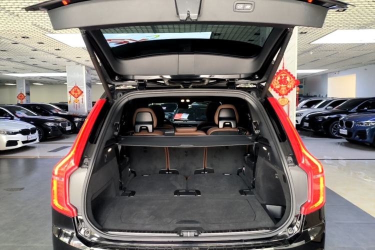 Used Volvo XC90 2024 B5 SmartDrive Luxury Edition 7-Seater Trunk