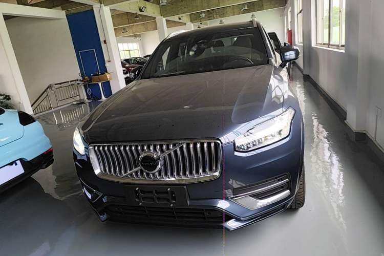 Used Volvo XC90 2024 B6 Zhiyi Luxury 7-Seater Front