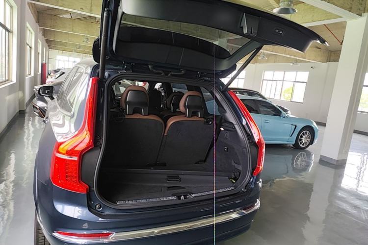 Used Volvo XC90 2024 B6 Zhiyi Luxury 7-Seater Trunk