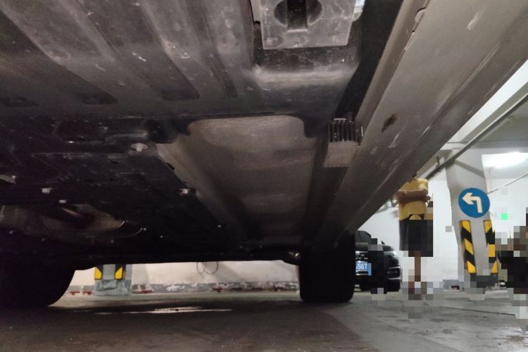 Used Volvo XC90 2024 B6 Zhiyi Luxury 7-Seater Chassis Rear Right