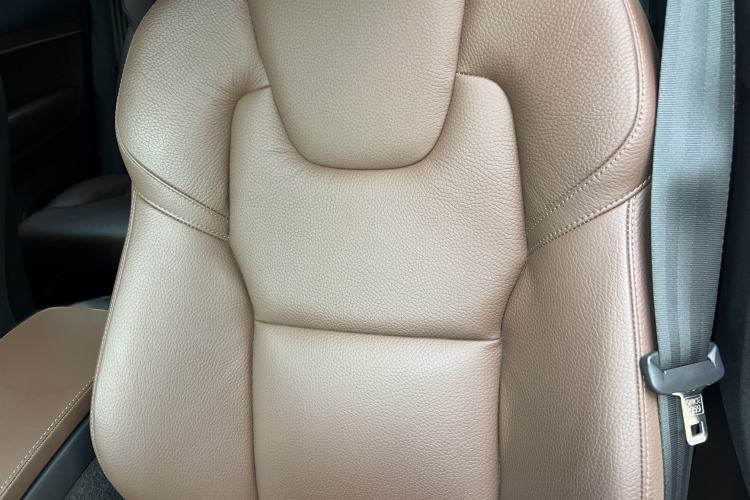 Used Volvo XC90 2024 B5 SmartDrive Luxury Edition 5 Seats Interior 3