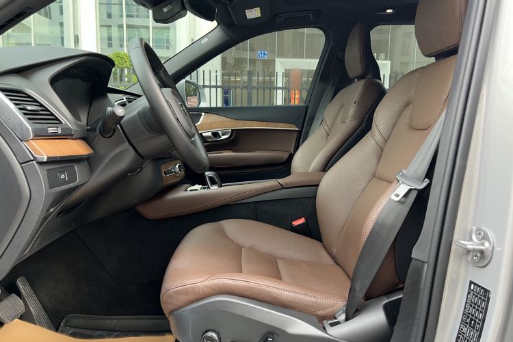 Used Volvo XC90 2024 B5 SmartDrive Luxury Edition 5 Seats Left Front Seat