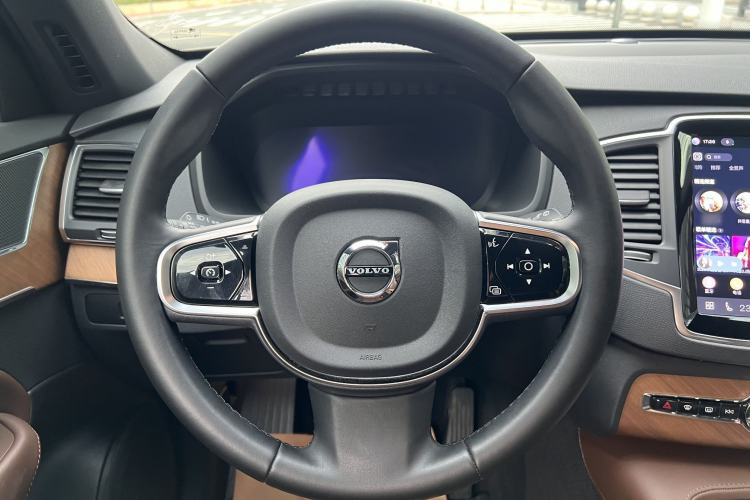 Used Volvo XC90 2024 B5 SmartDrive Luxury Edition 5 Seats Steering Wheel
