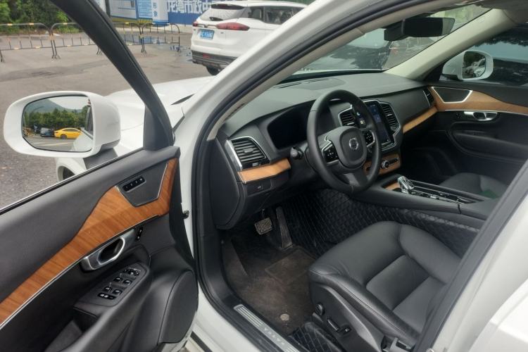 Used Volvo XC90 2024 B6 Zhiyi Luxury 7-Seater Driver Seat