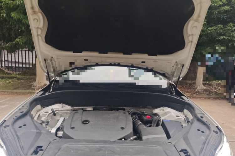 Used Volvo XC90 2024 B6 Zhiyi Luxury 7-Seater Engine Bay
