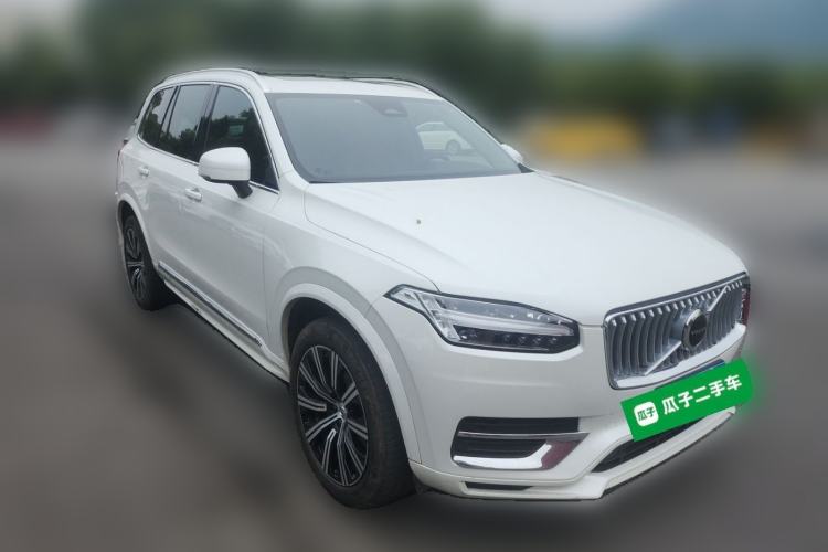 Used Volvo XC90 2024 B6 Zhiyi Luxury 7-Seater Front Right 45 Deg