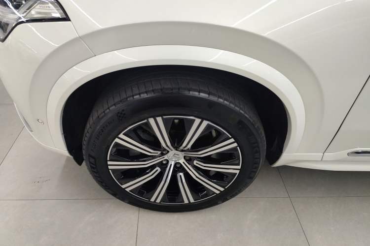 Used Volvo XC90 2024 B6 Zhiya Luxury 7-Seater Left Front Wheel Hub