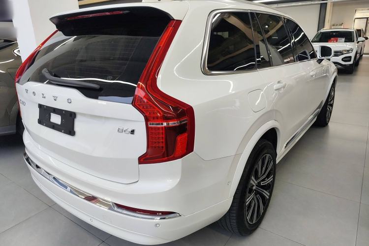 Used Volvo XC90 2024 B6 Zhiya Luxury 7-Seater Rear Right 45 Deg