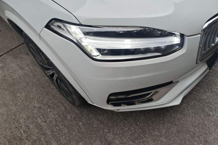 Used Volvo XC90 2024 B6 Zhiyi Luxury 7-Seater Right Front Headlight