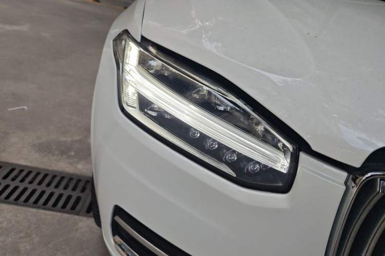 Used Volvo XC90 2024 B6 Zhiyi Luxury 7-Seater Right Front Headlight