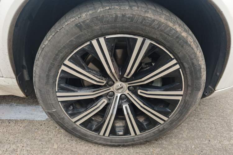 Used Volvo XC90 2024 B6 Zhiyi Luxury 7-Seater Right Front Wheel Hub