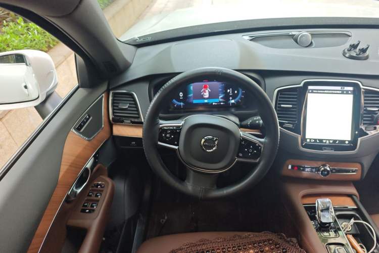 Used Volvo XC90 2024 B6 Zhiyi Luxury 7-Seater Steering Wheel