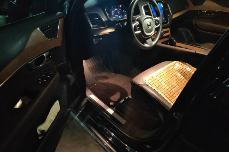 Used Volvo XC90 2025 B5 SmartDrive Luxury Edition 5 Seats Driver Seat