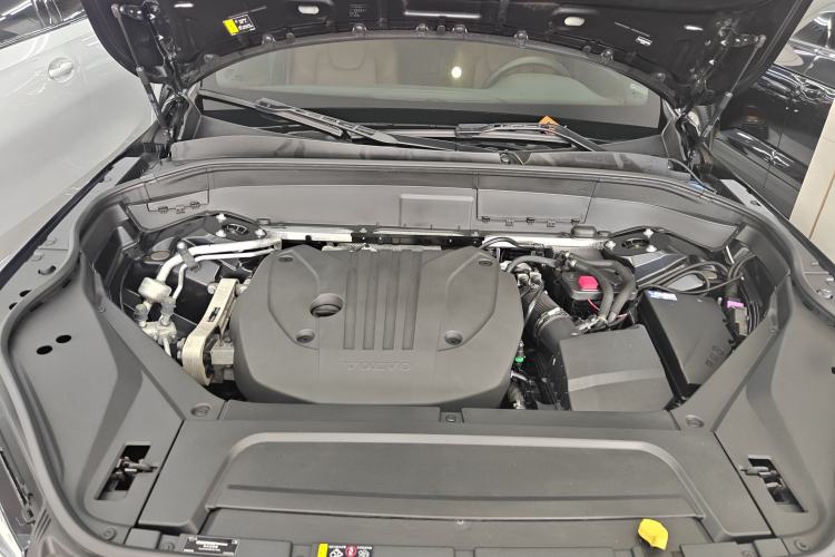 Used Volvo XC90 2025 B5 SmartDrive Luxury Edition 5 Seats Engine Bay