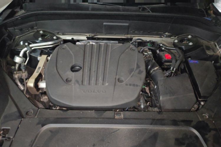 Used Volvo XC90 2025 B5 SmartDrive Luxury Edition 5 Seats Engine Bay
