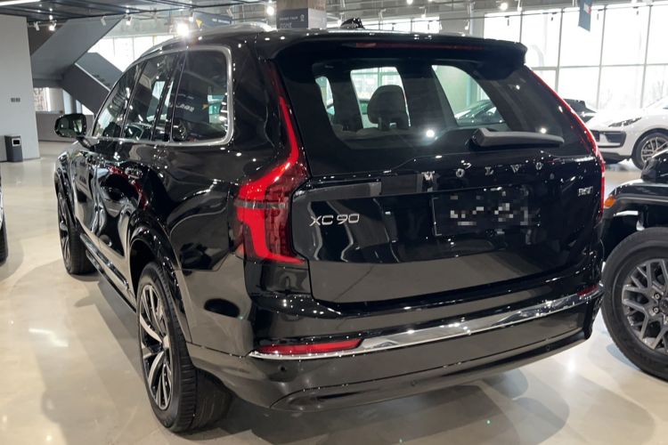 Used Volvo XC90 2025 Facelifted B5 Zhiyi Luxury Edition 5 Seats Exterior 5