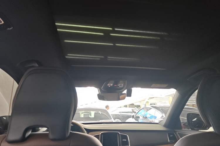 Used Volvo XC90 2025 B5 SmartDrive Luxury Edition 5 Seats Headliner