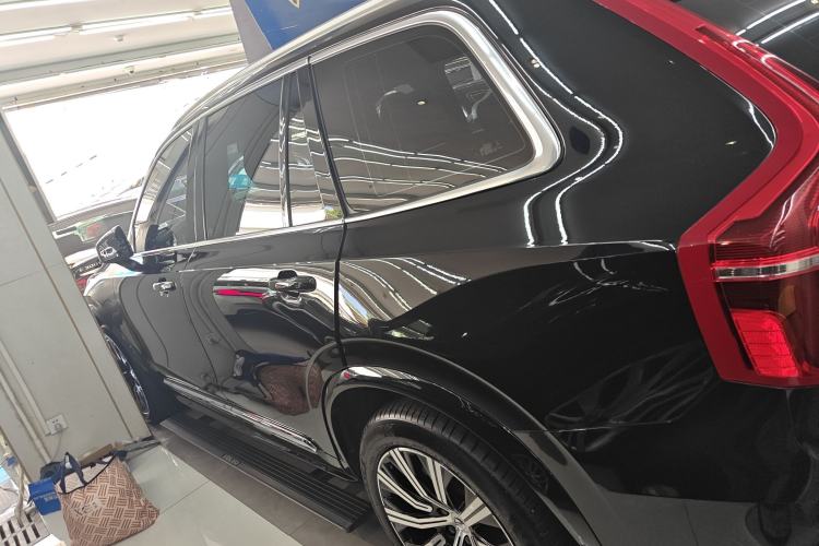 Used Volvo XC90 2025 B5 SmartDrive Luxury Edition 5 Seats Left Side