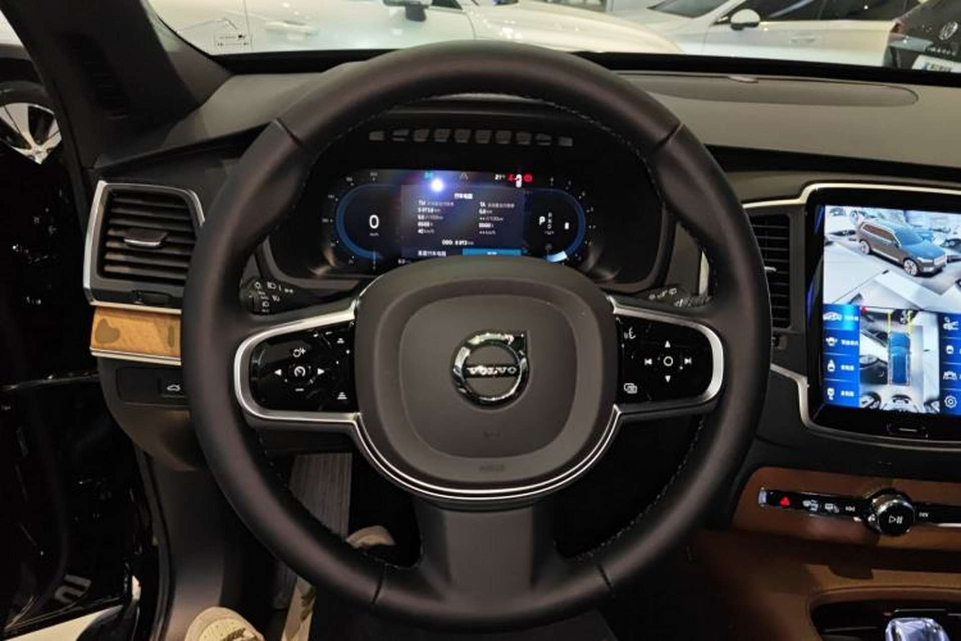Used Volvo XC90 2025 B5 SmartDrive Luxury Edition 7-Seater Steering Wheel