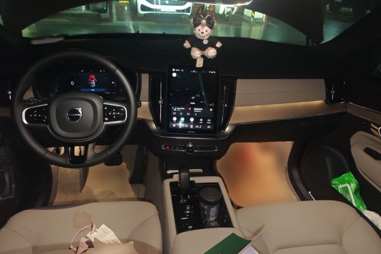 Used Volvo XC90 2025 Facelifted B5 Zhiyi Luxury Edition 5 Seats Center Console