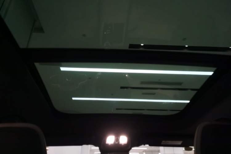 Used Volvo XC90 2025 Facelifted B6 Zhiyuan Luxury Version with 6 Seats Headliner