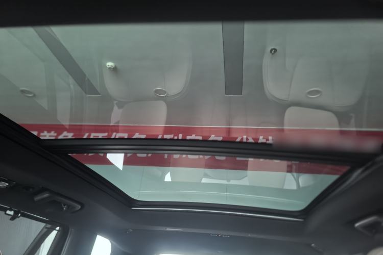 Used Volvo XC90 2025 Facelifted B6 Zhiyuan Luxury Version with 6 Seats Interior 8