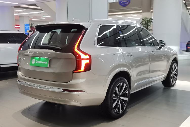 Used Volvo XC90 2025 Facelifted B6 Zhiyuan Luxury Version with 6 Seats Rear Right 45 Deg