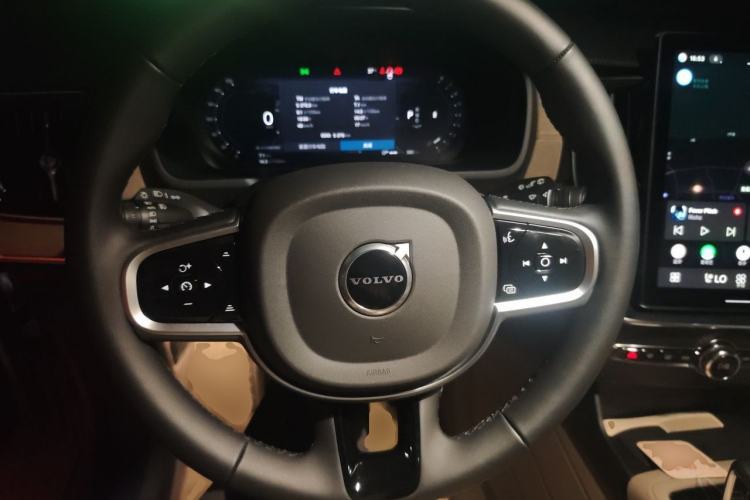 Used Volvo XC90 2025 Facelifted B5 Zhiyi Luxury Edition 5 Seats Steering Wheel