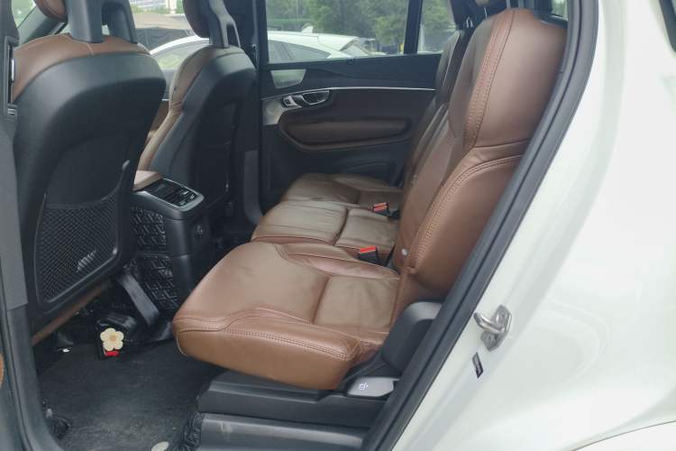 Used Volvo XC90 New Energy 2021 E-Drive Hybrid T8 Luxury Flagship 7-Seater Left Rear Seat