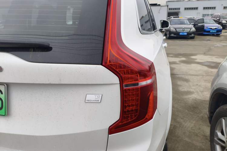 Used Volvo XC90 New Energy 2021 E-Drive Hybrid T8 Luxury Flagship 7-Seater Right Rear Taillight