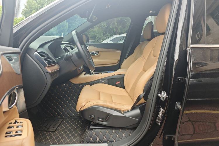 Used Volvo XC90 New Energy 2017 E-Drive Hybrid T8 Prestige 7-Seater Left Front Seat
