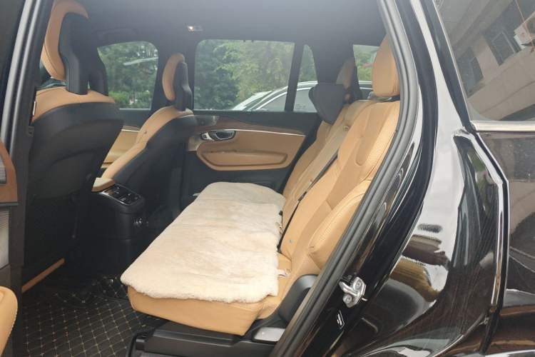 Used Volvo XC90 New Energy 2017 E-Drive Hybrid T8 Prestige 7-Seater Left Rear Seat