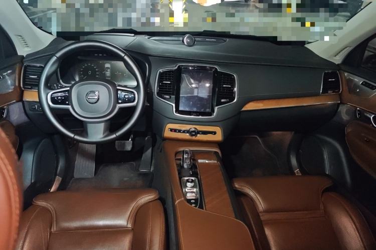 Used Volvo XC90 New Energy 2018 E-Drive Hybrid T8 Prestige 7-Seater Center Console