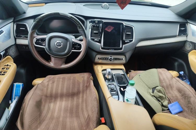 Used Volvo XC90 New Energy 2018 E-Drive Hybrid T8 Prestige 7-Seater Center Console