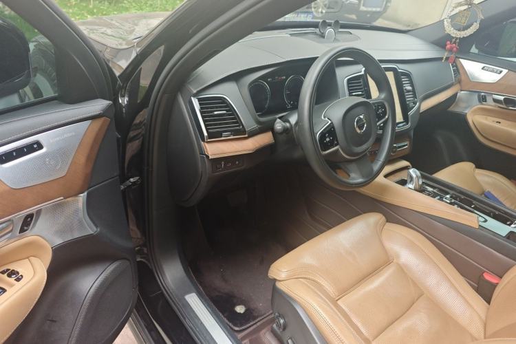 Used Volvo XC90 New Energy 2018 E-Drive Hybrid T8 Prestige 7-Seater Driver Seat