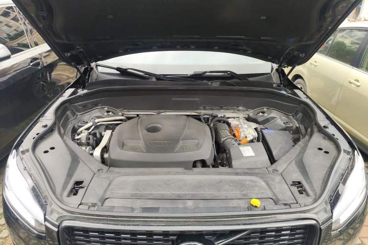 Used Volvo XC90 New Energy 2018 E-Drive Hybrid T8 Prestige 7-Seater Engine Bay