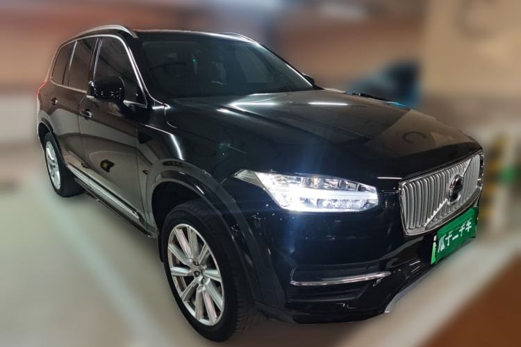 Used Volvo XC90 New Energy 2018 E-Drive Hybrid T8 Prestige 7-Seater Front Right 45 Deg