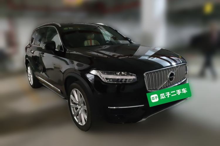 Used Volvo XC90 New Energy 2018 E-Drive Hybrid T8 Prestige 7-Seater Front Right 45 Deg